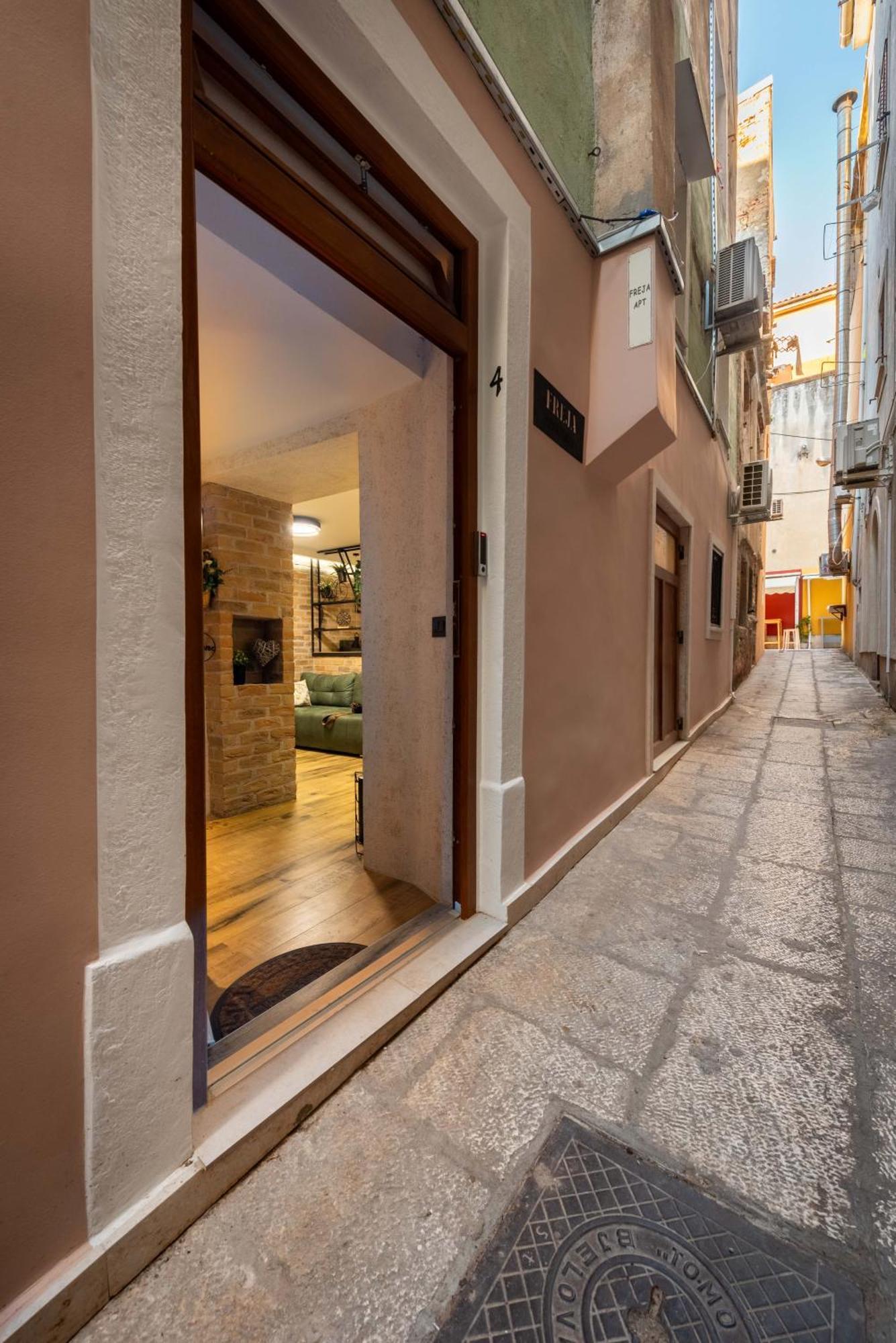 Freja- Luxury Studio Apartment Old Town Zadar Center Exterior foto